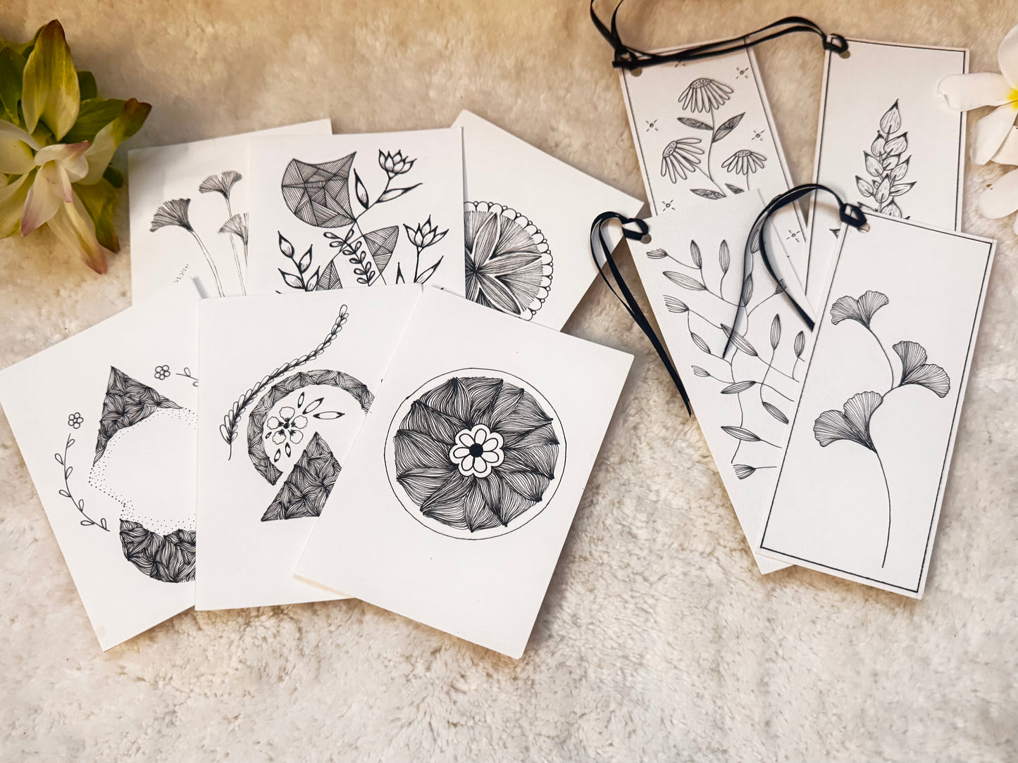 Black & White Floral Collection - Large