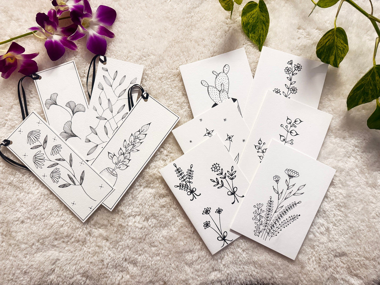 Black & White Floral Collection - Large